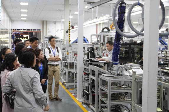 伟巴斯特的极致天窗工艺冰球突破爆百万大奖遇见(图3) 伟巴斯特的极致天窗工艺冰球突破爆百万大奖遇见(图3)