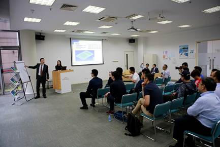 伟巴斯特的极致天窗工艺冰球突破爆百万大奖遇见(图5) 伟巴斯特的极致天窗工艺冰球突破爆百万大奖遇见(图5)